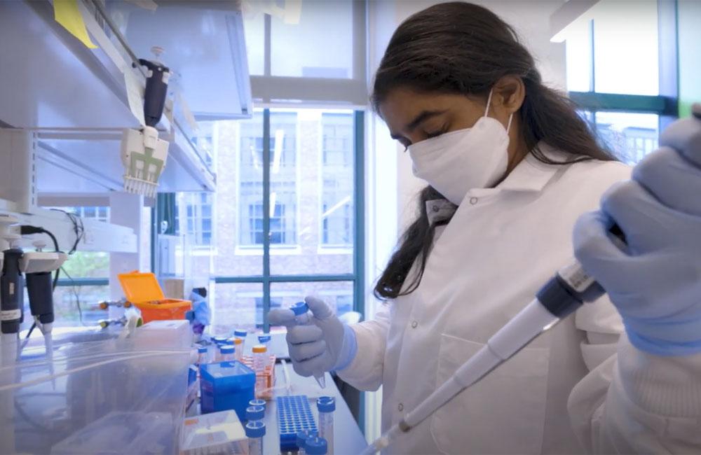 Step into the Science: An inside look at Fred Hutchinson Cancer Center Labs 